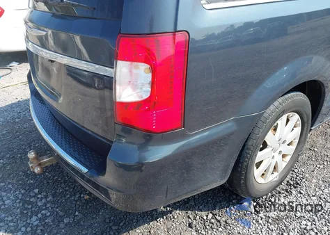 2014 Chrysler Town & Country Touring z USA, uszkodzony, nr VIN 2C4RC1BGXER272311